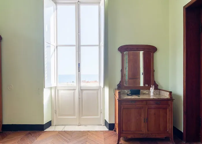 Carlotta Flexyrent Apartment